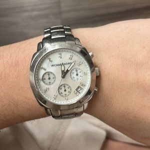 Michael kors silver diamond watch
